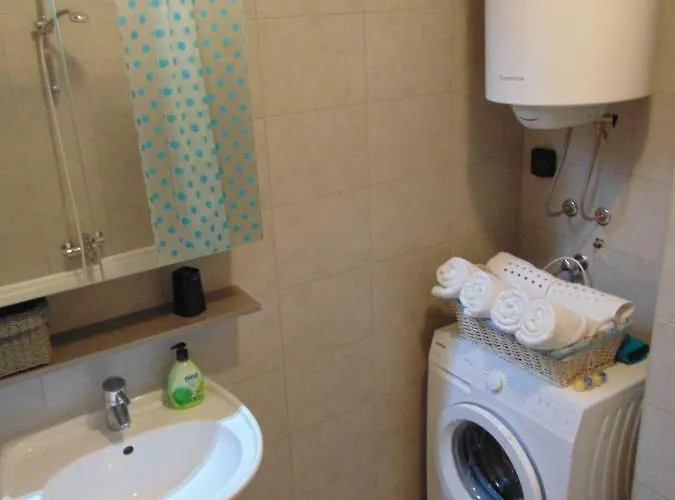 דירה Augusta זאדאר