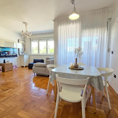 Augusta Apartment *